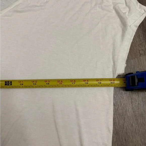 LOFT • Oversized Basics Tee - Picture 3 of 7